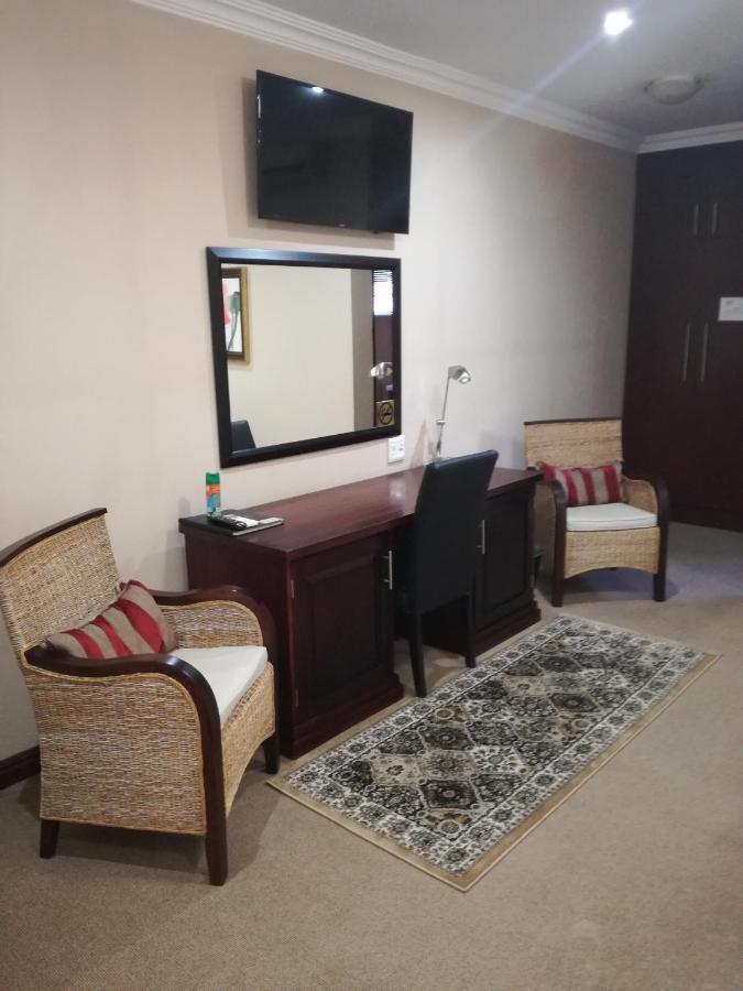 Belmont Guesthouse Bloemfontein Buitenkant foto