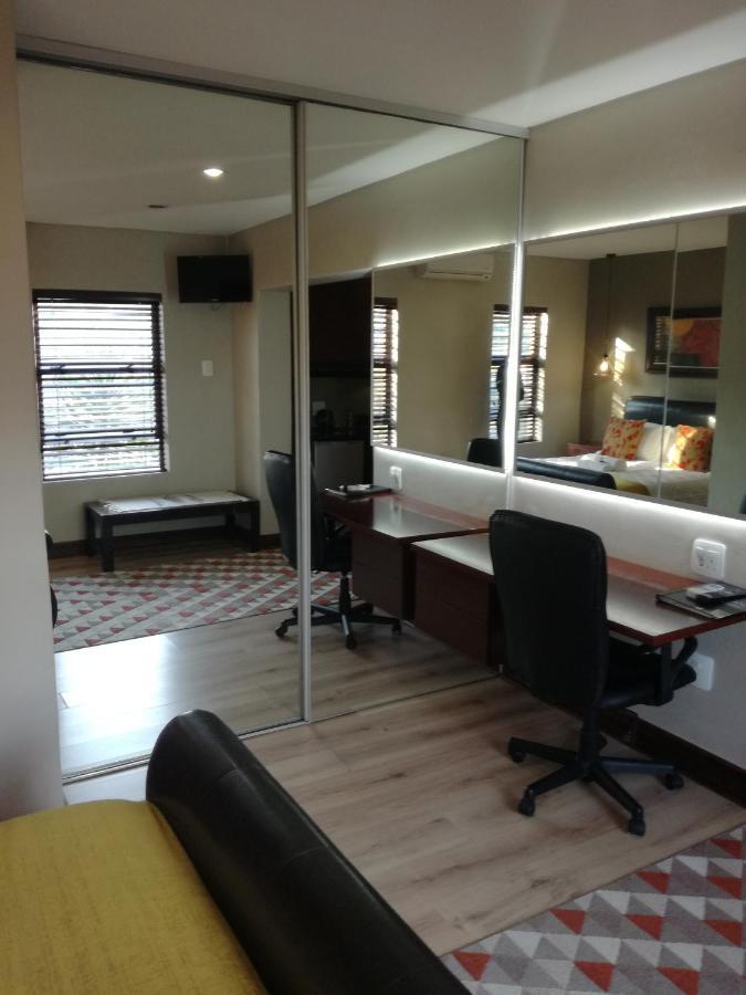 Belmont Guesthouse Bloemfontein Buitenkant foto