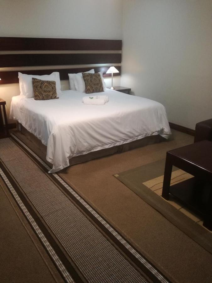 Belmont Guesthouse Bloemfontein Buitenkant foto