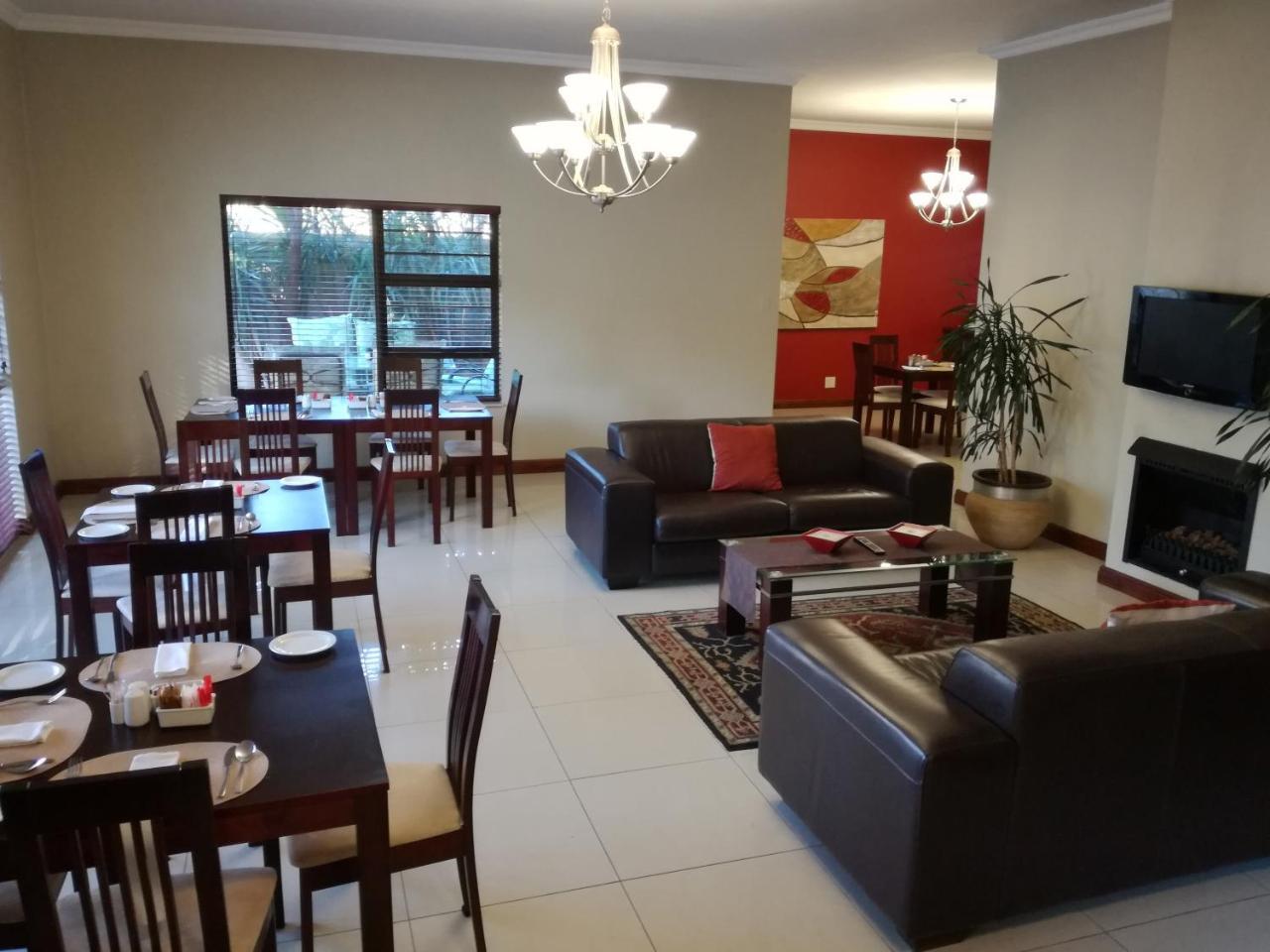 Belmont Guesthouse Bloemfontein Buitenkant foto