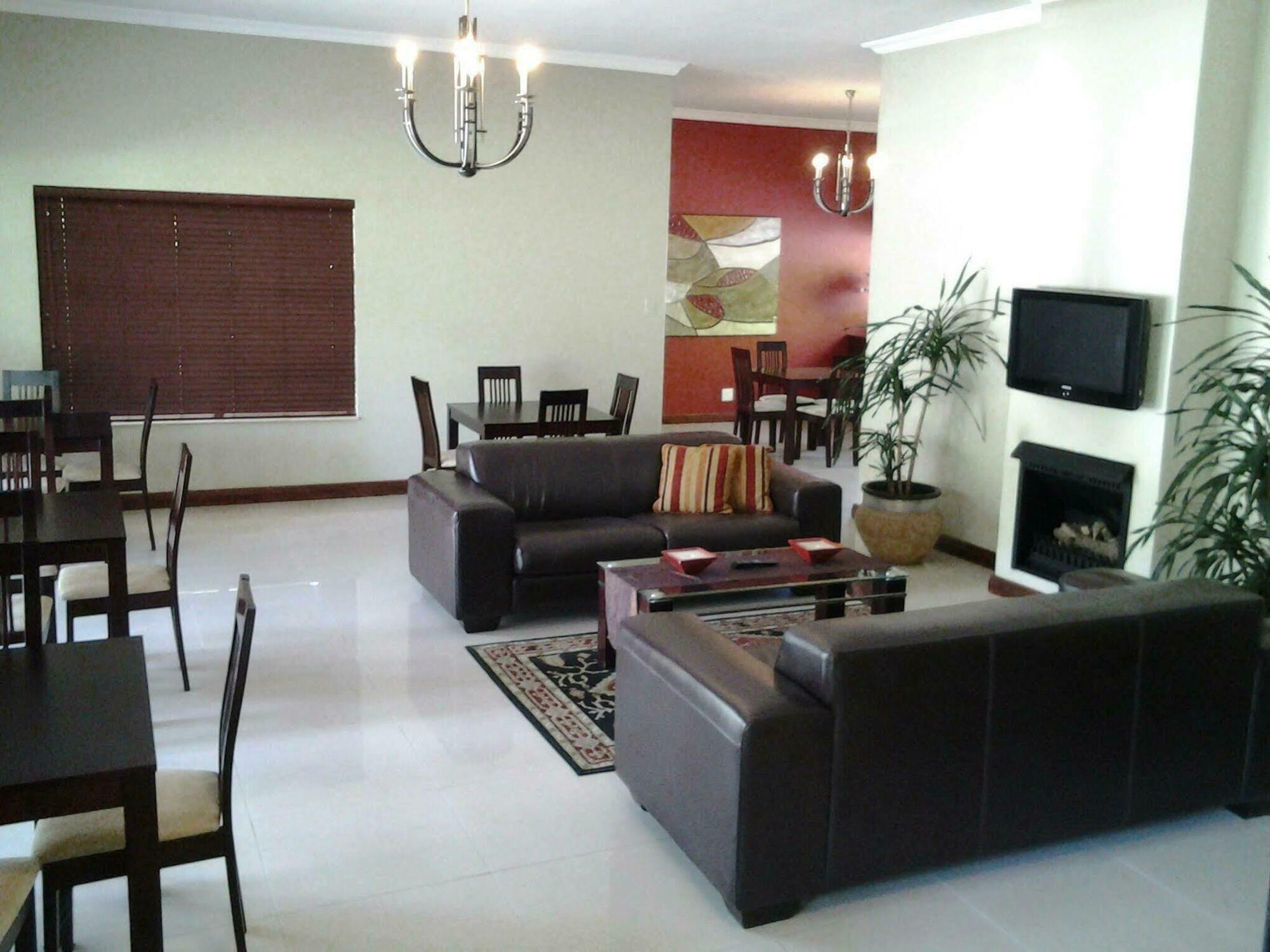 Belmont Guesthouse Bloemfontein Buitenkant foto