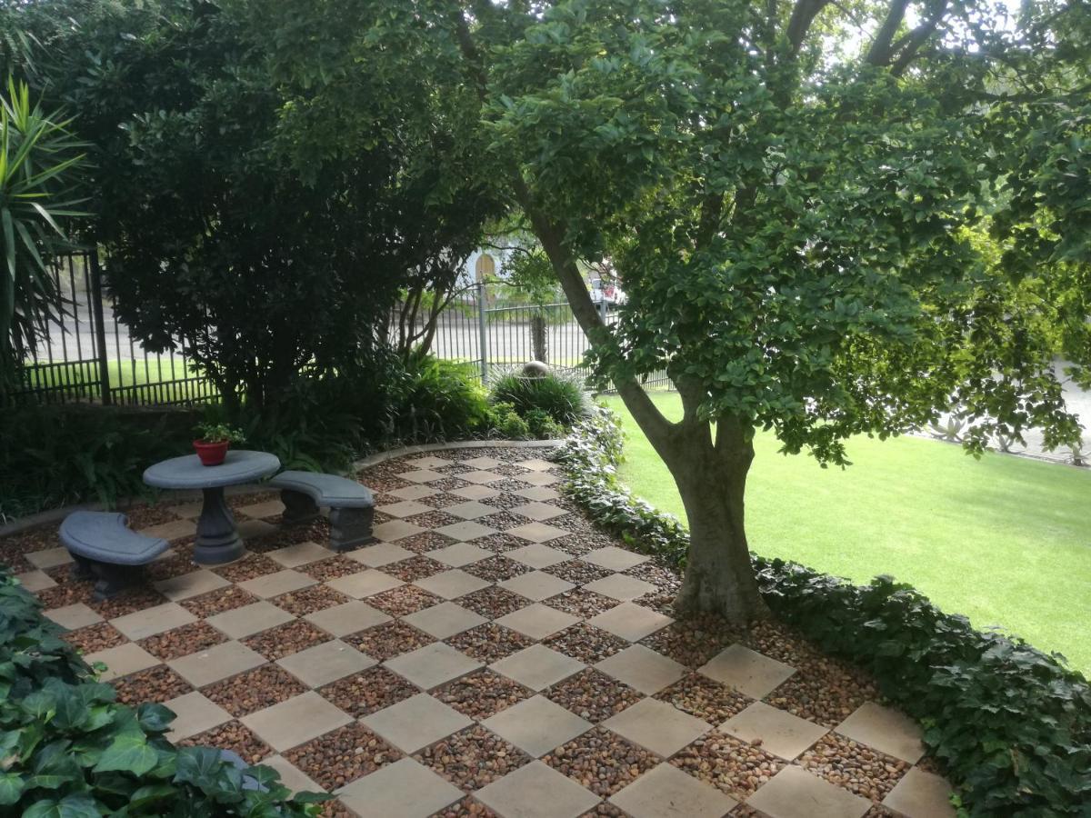 Belmont Guesthouse Bloemfontein Buitenkant foto