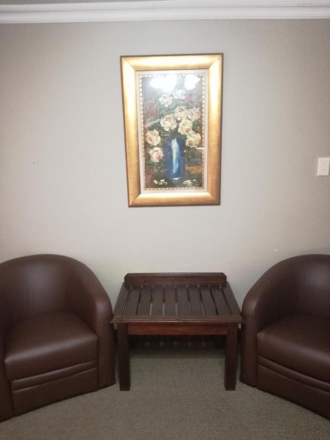 Belmont Guesthouse Bloemfontein Buitenkant foto