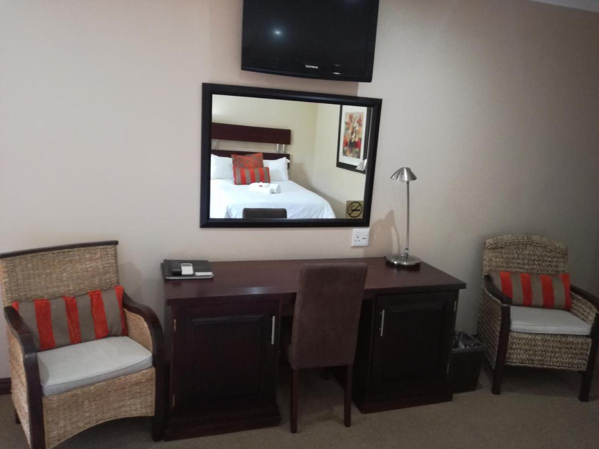 Belmont Guesthouse Bloemfontein Buitenkant foto